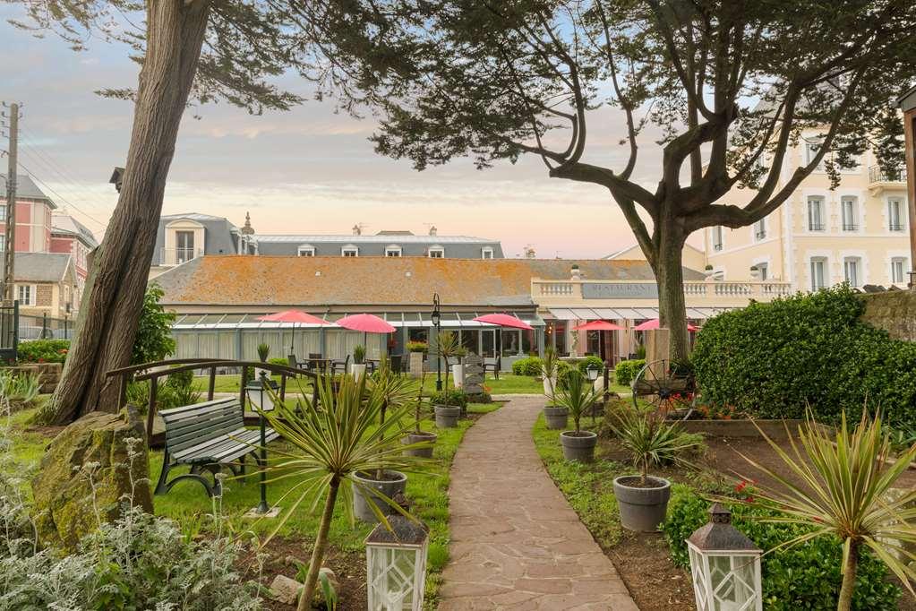 Grand Hotel De Courtoisville - Piscine & Spa, The Originals Relais Saint-Malo Exterior foto